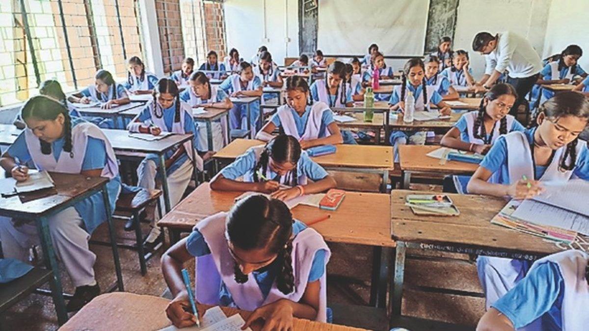 CG News: छत्तीसगढ़ में पहली बार एक साथ होंगी तिमाही और अर्धवार्षिक परीक्षाएं