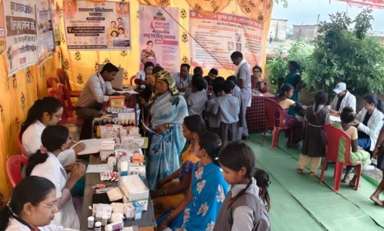 Free Health Camp: दुर्गम बैगा अंचल तक पहुंचीं स्वास्थ्य सेवाएं… विशेष शिविर में 164 ग्रामीणों का मुफ्त इलाज