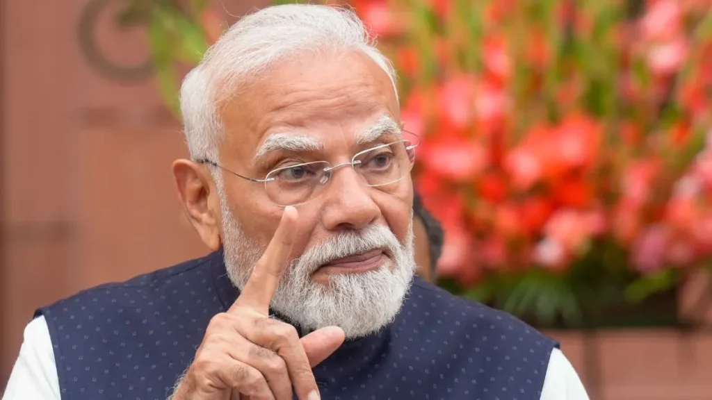 PM Modi: NEET पेपर लीक पर PM मोदी का बड़ा ऐलान… फास्ट ट्रैक कोर्ट बनेंगे