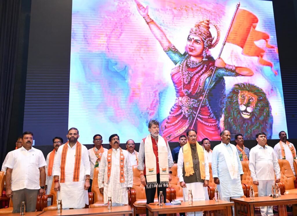Raipur BJP Meeting: भाजपा के 17 प्रकोष्ठों की पहली कार्यशाला… संगठन मजबूती पर हुआ मंथन