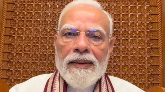 PM Modi: PM मोदी ने आधी रात कहा ‘Thank You Friends’