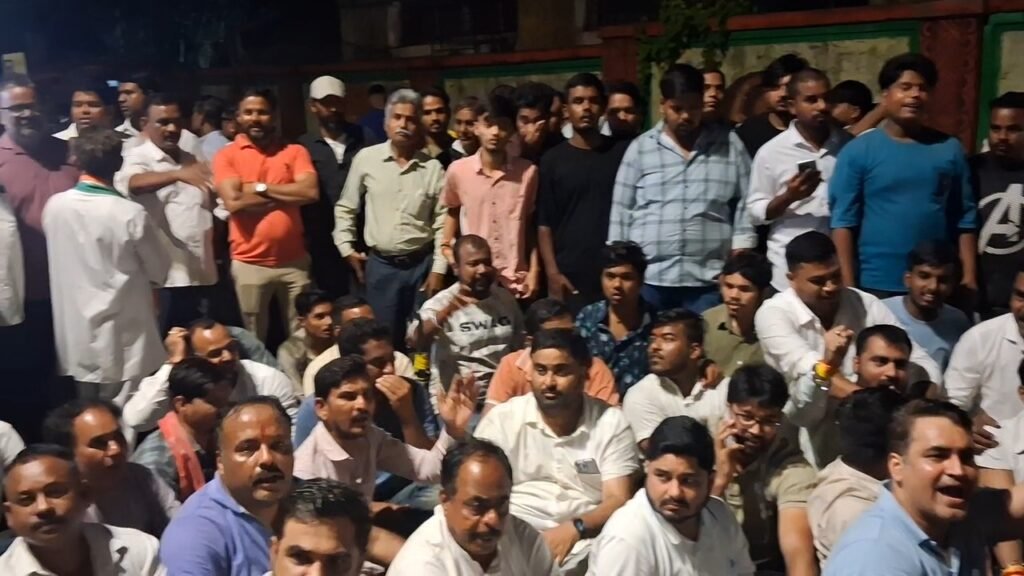 Congress Protest: दिल्ली में राहुल गांधी का मार्च… रायपुर में कांग्रेस का लोकभवन घेराव