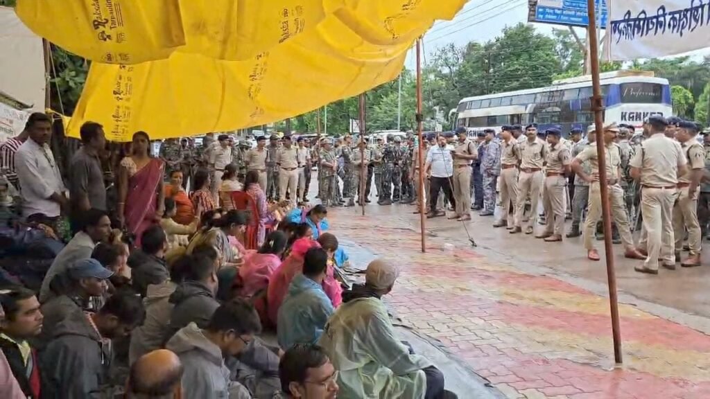 Guest Teacher Protest: 22 दिन से धरने पर बैठे अतिथि शिक्षकों का टेंट हटाया