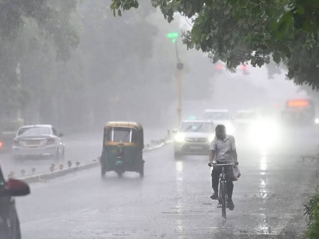 CG Weather: उत्तर छत्तीसगढ़ में 3 दिन भारी बारिश का अलर्ट… रायपुर में जलभराव