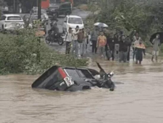 Korba News: कोरबा में बड़ा हादसा टला… तेज बहाव में बहने लगी स्कॉर्पियो