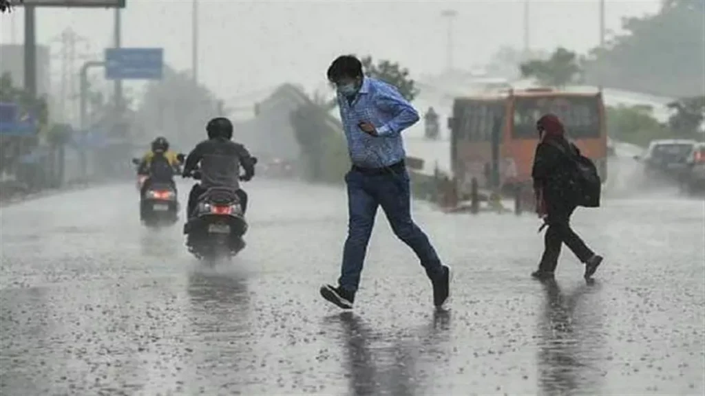 CG Weather Update: प्रदेश में बारिश का दौर होगा तेज… कई इलाकों में भारी बारिश अलर्ट