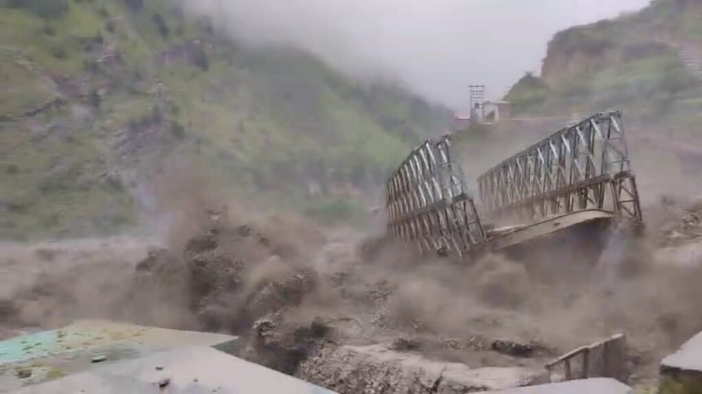 Uttarakhand Weather Alert: चमोली की नीती घाटी में बारिश का कहर… वैली ब्रिज बहा