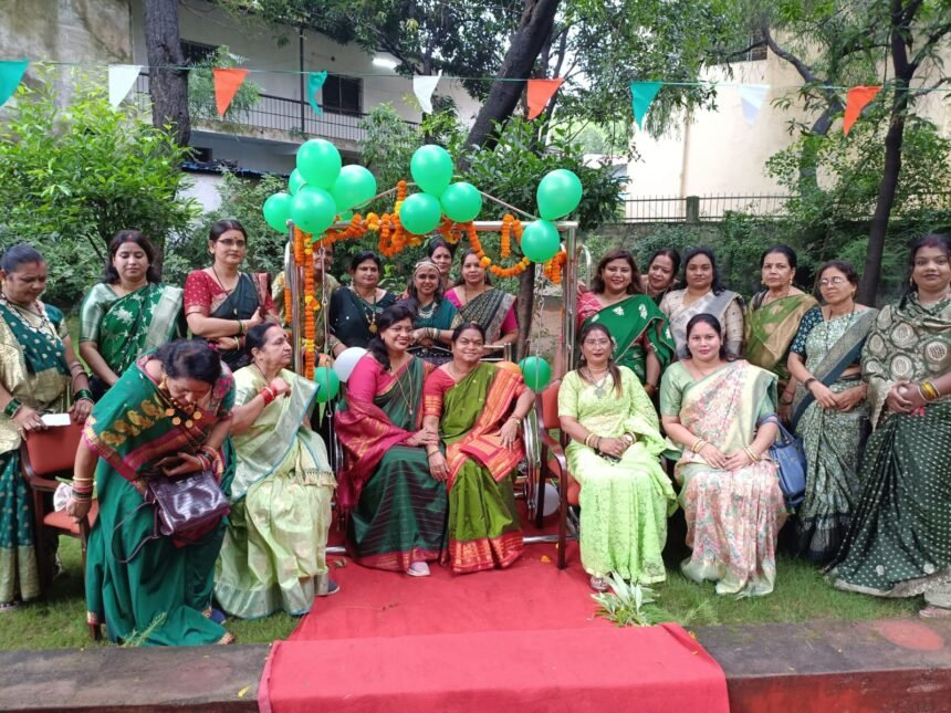 Congress Women Sawan Celebration: ‘महतारी अँगना’ में सावन उत्सव की धूम… महिला कांग्रेस कार्यकर्ताओं ने जमकर किया डांस