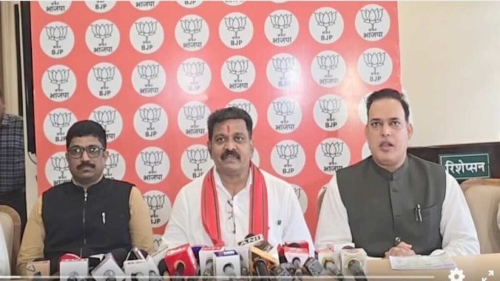 Bastar Tringa News: बस्तर में 12 से 15 अगस्त तक तिरंगा यात्रा… विजय शर्मा बोले- अब शान से लहराएगा तिरंगा