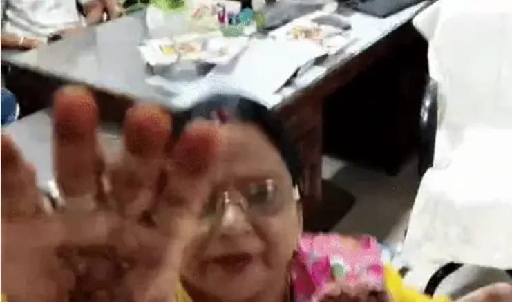 CG School Controversy: शिकायत लेकर पहुंचे छात्र को प्रिंसिपल ने मारा थप्पड़