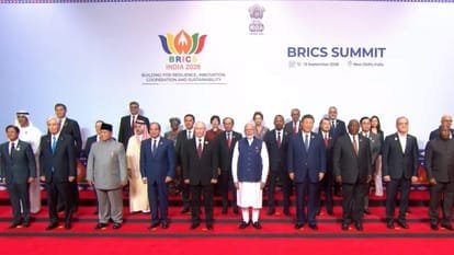 BRICS Summit: BRICS फैमिली फोटो में साथ दिखे मोदी… पुतिन और जिनपिंग