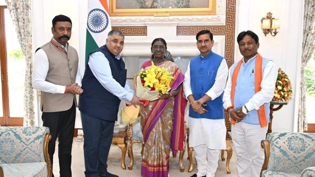 Bastar Dussehra: बस्तर दशहरा के मुरिया दरबार में शामिल होंगी राष्ट्रपति द्रौपदी मुर्मु