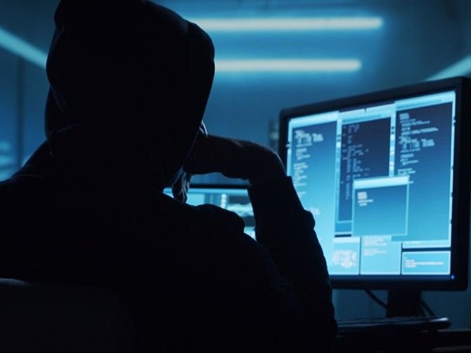 Online Trading Fraud: ऑनलाइन ट्रेडिंग में मुनाफे का झांसा… ठेकेदार से 23.50 लाख की ठगी