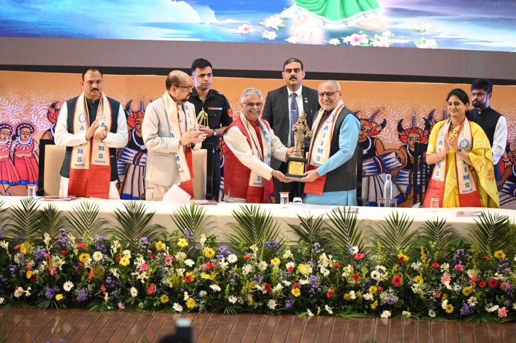 AIIMS Raipur: एम्स रायपुर के दीक्षांत समारोह में 689 विद्यार्थियों को मिली डिग्री… उपराष्ट्रपति ने दिया सेवा का संदेश
