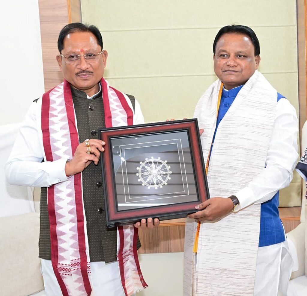 Odisha: छत्तीसगढ़ CM साय ने ओडिशा CM मोहन चरण माझी से मिले… विकास और सहयोग पर हुई चर्चा