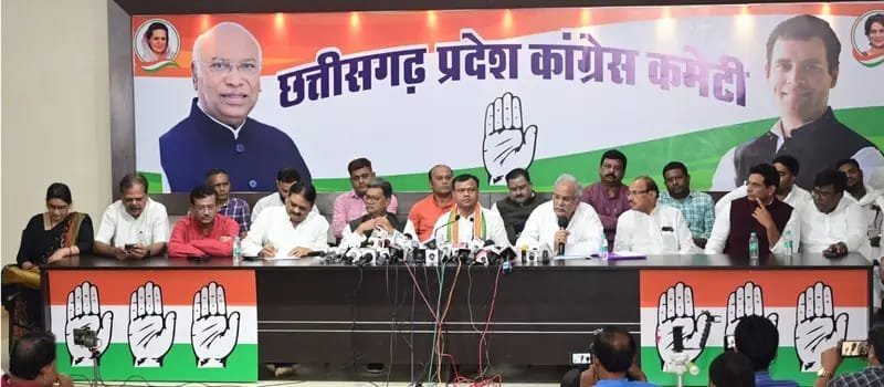 CG Congress: दिल्ली से रायपुर लौटे वरिष्ठ नेता… आज छत्तीसगढ़ पहुंचेंगे प्रभारी सुखदेव भगत