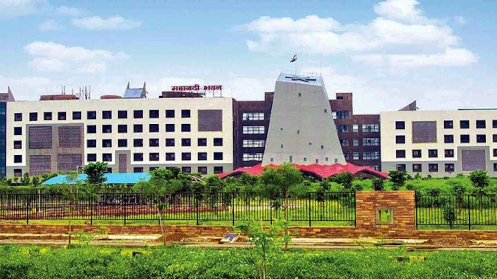 Chhattisgarh News: तीन पदाधिकारियों को मिला राज्य मंत्री का दर्जा… सरकार ने जारी किया आदेश