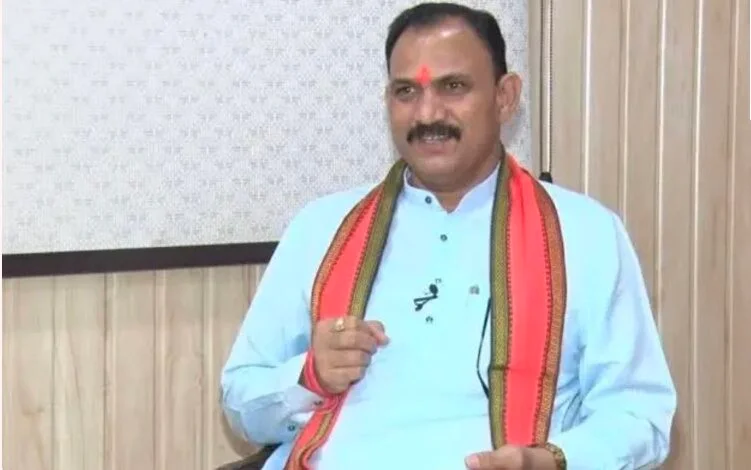 Raigarh News: पुसौर में 8 पार्षदों के इस्तीफे पर बोले मंत्री जायसवाल… राजनीति में ऐसा होता रहता है