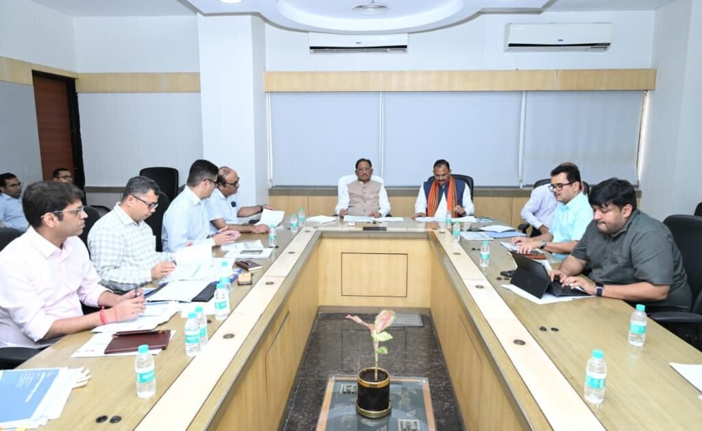 Chhattisgarh: स्वास्थ्य सेवाओं की समीक्षा में CM साय सख्त… मरीजों को समय पर इलाज देने पर जोर