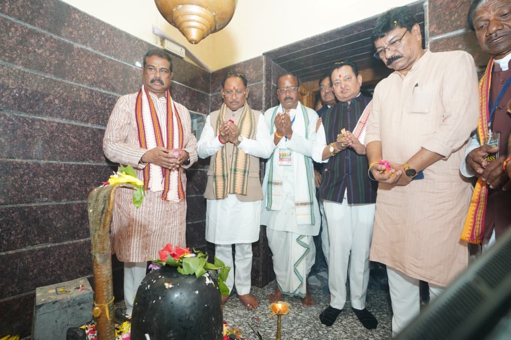 Mahasamund News: गढ़फुलझर में CM साय का दौरा… कोलता समाज के सम्मेलन में हुए शामिल
