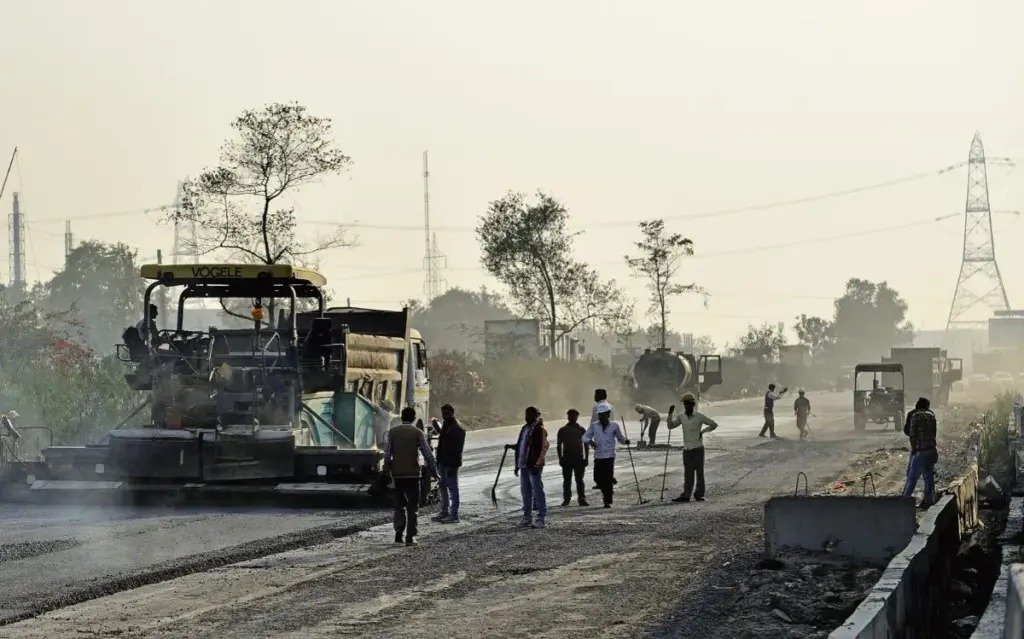 Damar Price Hike: डामर के बढ़े दाम से छत्तीसगढ़ में सड़क निर्माण पर लगा ब्रेक
