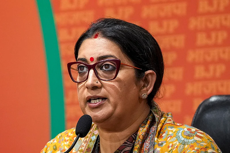 CG BJP Meeting: स्मृति ईरानी की 9 घंटे की बैठक… 2028 चुनाव की रणनीति पर मंथन