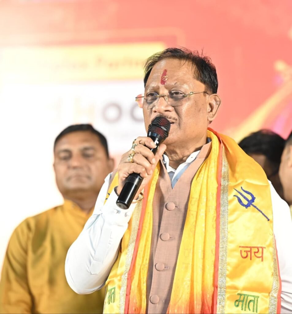 Raipur Garba Mahotsav: रायपुर में गरबा और दुर्गा पूजा की धूम… मुख्यमंत्री विष्णुदेव साय हुए शामिल