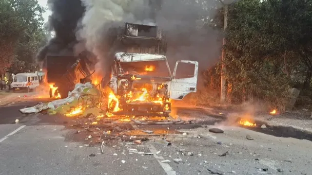 Agra Aligarh Highway Accident: डंपर-कंटेनर की जोरदार टक्कर… आग लगने से दो की मौत!